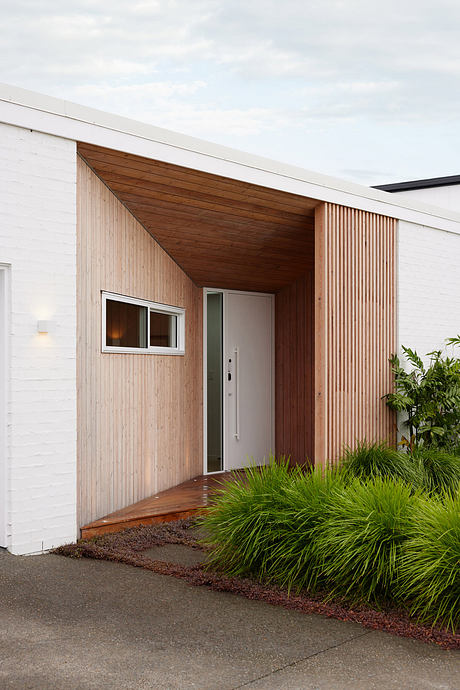 Palm Springs House in Bay of Plenty: Courtyard, Pool, and Shade Eaves - 10
