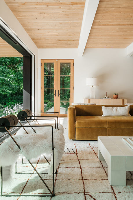 Lake Lydiard Estate by Wittman Estes - 9