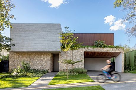 Dione House by Studio Andre Lenza - 7