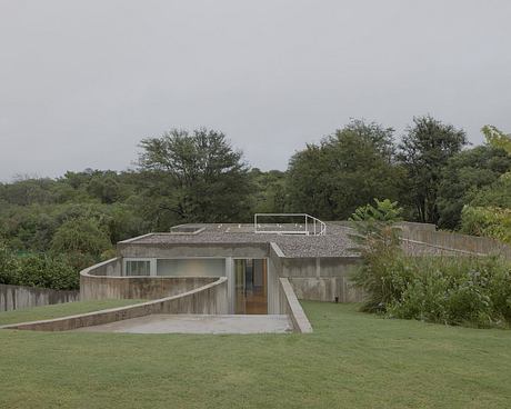 Casa Clausura by Agustin Lozada - 10