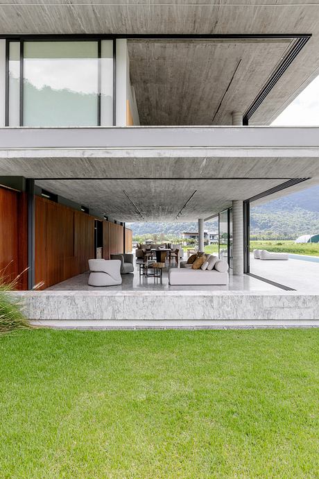 Wall House by Gabriela Casagrande Arquitetura - 10