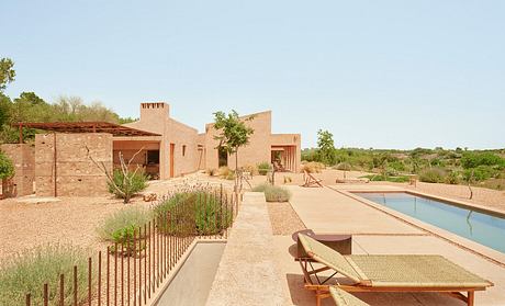 Ca’n Gallineta: Climate-Savvy House on a Sunlit Mallorcan South Slope - 1