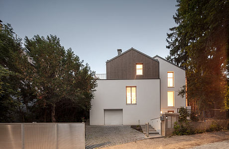 House SW Brings Calm Order to a 1975 Home Reborn for Family Living