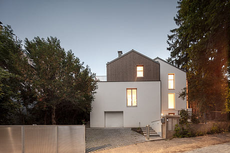 House SW Brings Calm Order to a 1975 Home Reborn for Family Living - 1