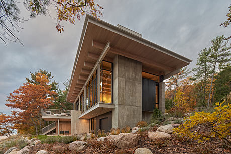 Lower Shore Residence Reframes Family Living With a Four-Season Room - 1