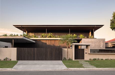 Vespa — A Courtyard Retreat Crafted for Gold Coast’s Climate
