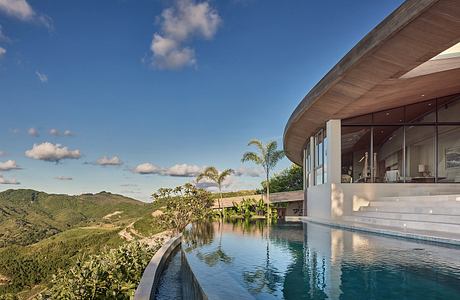 Villa Boe Calm Geometry Shapes a Terraced Home Above the Sea Horizon