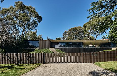 Villa XXIII — Three Wings Orchestrate Life Across a Terraced Site