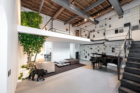A Single Man House Reframes an Artist’s Atelier Into a Haven of Height - 2