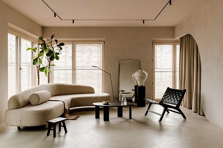 Grzybowska Sets a Quiet Tone With Beige, Brass, and Mango Wood Notes - 2