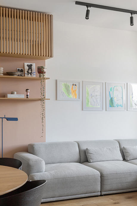 Apartment 2005: Color, Light, and Calm Living for a Young Family - 3