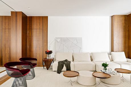 Apto BB Brings Quiet Luxury to a Light-Washed Brazilian Apartment - 3