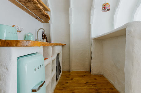 Moldova’s Hobbit Houses: Earth-Sheltered Cabins by a Moldovan Lake - 5