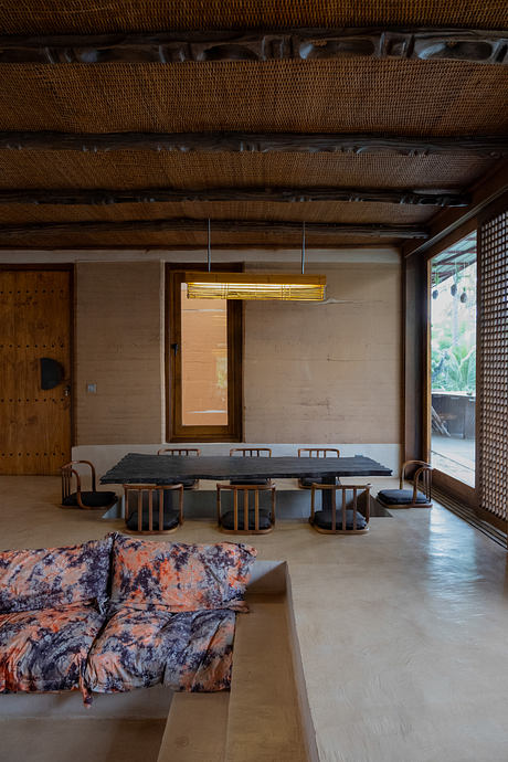 Pavilion Essoa: Double-Curved Roof Cools a Lagoon-Edge Retreat Home - 3