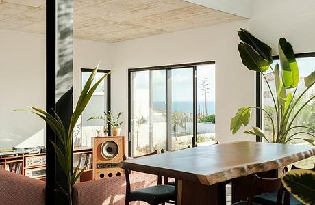 Casa Horizonte by Mamey Home