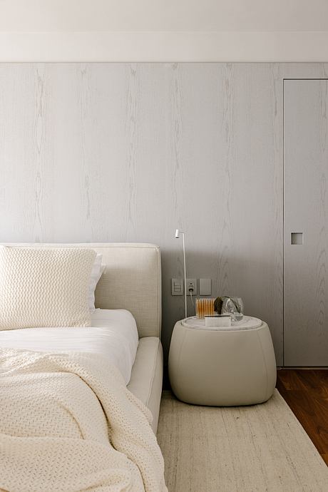 Apto BB Brings Quiet Luxury to a Light-Washed Brazilian Apartment - 7