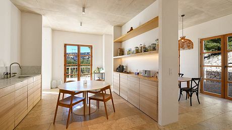 Maison NI: White Volumes and Sea Light Above Marseille’s L’Estaque - 5