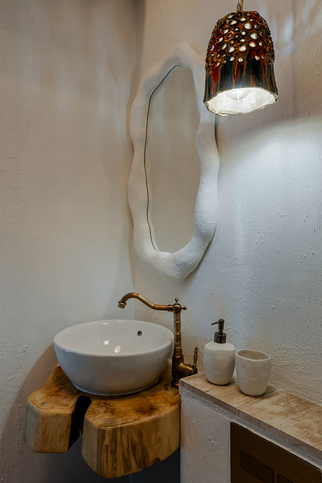 Moldova’s Hobbit Houses: Earth-Sheltered Cabins by a Moldovan Lake - 7