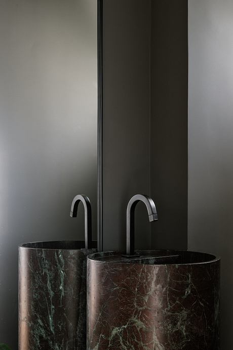 Apto BB Brings Quiet Luxury to a Light-Washed Brazilian Apartment - 8