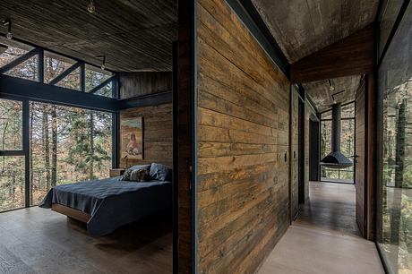 Casa Oruç: A Dramatic Descent From Pines to a Floating Forest Home - 6