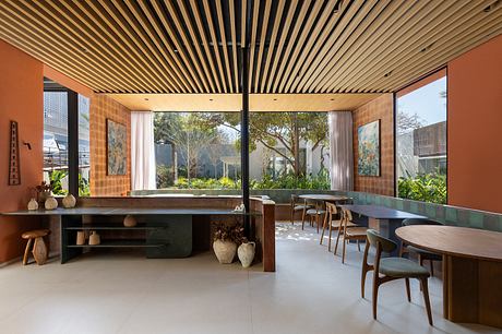 Cozze Ristorante Recasts Italian Warmth for Brasília’s Urban Dining - 7