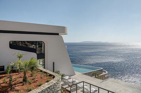 Cliff Villa: Coastal Refuge Shaped by Wind, Light, and Sea Horizons - 9