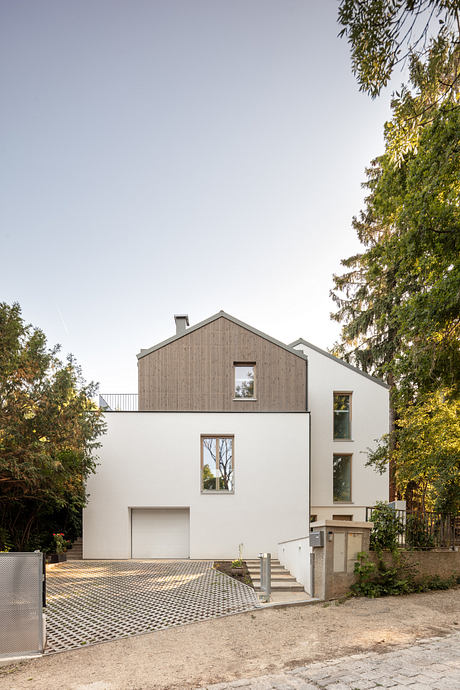 House SW Brings Calm Order to a 1975 Home Reborn for Family Living - 8