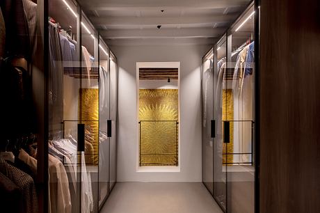 A Single Man House Reframes an Artist’s Atelier Into a Haven of Height - 10