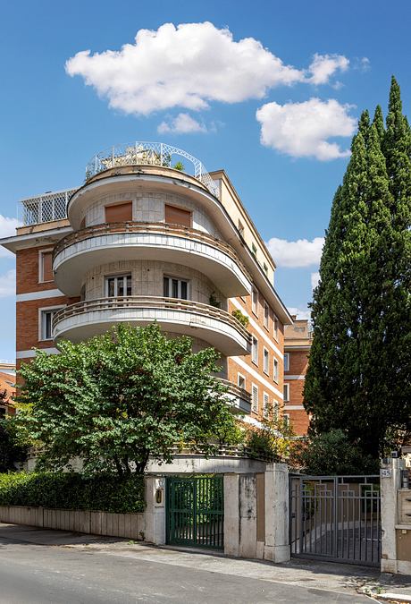 Atmosfere Romane Reimagines a Parioli Apartment with Minimal Poise - 10