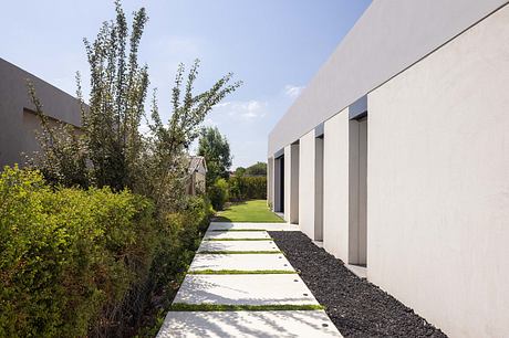 HR House by Nimrod Cohen - 8