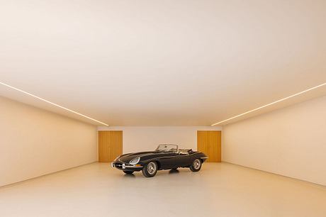 V House by João Tiago Aguiar - 11