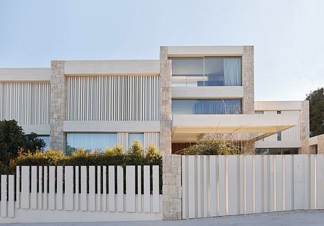 Jacaranda House by Ramón Esteve Estudio - 11