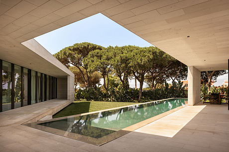 V House by João Tiago Aguiar - 15