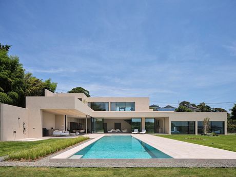 10M by CUBO design architect - 1