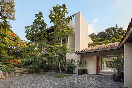 Casa PYE Cuernavaca by Lopez Duplan Arquitectos - 1