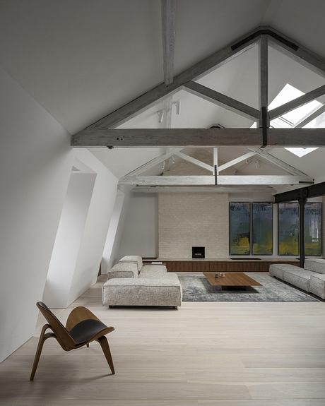 Covent Garden Apartment by Carmody Groarke - 1