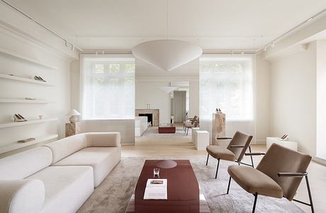 Marsala Showroom: Residential Warmth Shapes a Kyiv Footwear Boutique