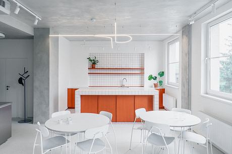 Pudis Offices by Studio COSMO - 1