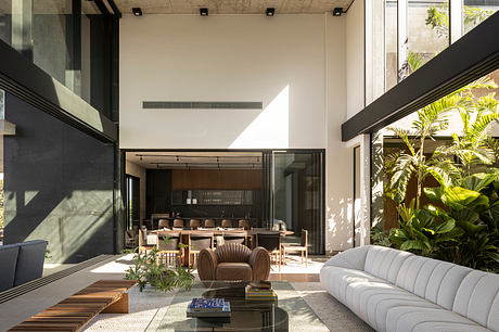 Concrete House by Dayala e Rafael Arquitetos Associados - 2