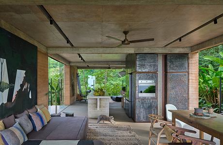Studio House: Rammed-Earth Villa Open to Pacific Breeze