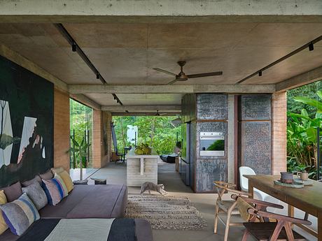 Studio House: Rammed-Earth Villa Open to Pacific Breeze - 2