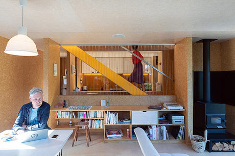 Thornton Hasegawa House: Compact Off-Grid Living - 2