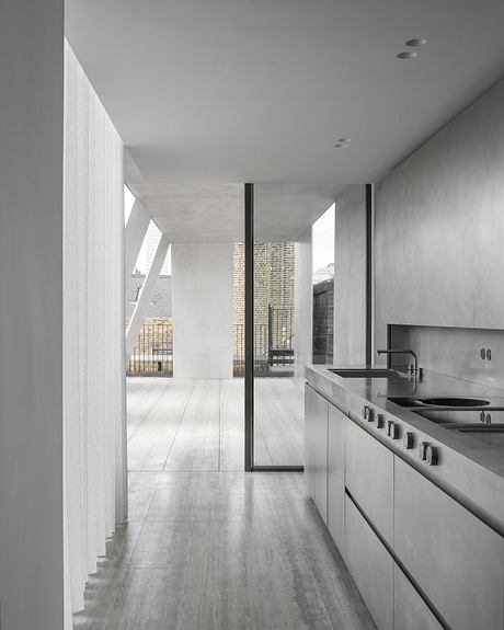 Covent Garden Apartment by Carmody Groarke - 3