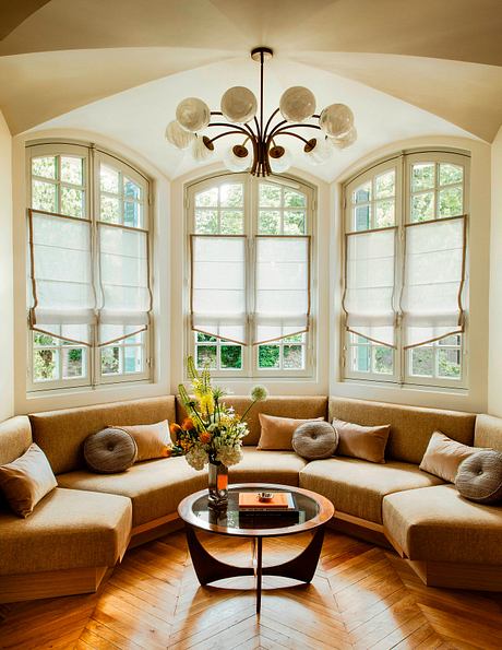 Villa Junot Revives 1920s Grandeur with Contemporary Parisian Art - 4