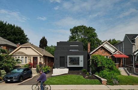 Periscope House by Atelier RZLBD