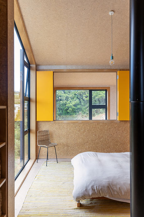 Thornton Hasegawa House: Compact Off-Grid Living - 4