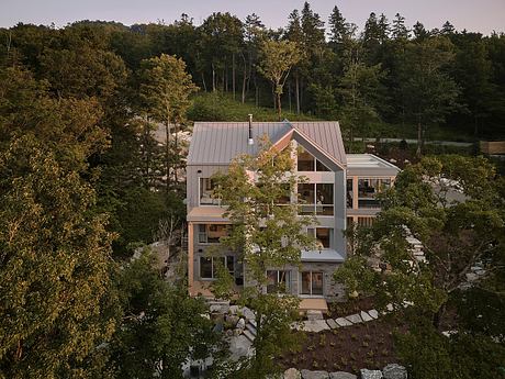 La Croix From the Woods: A House Terraced Into Canadian Stone - 8