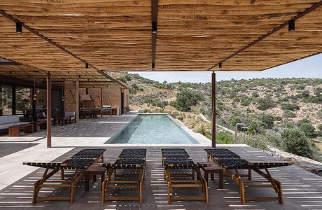 Villa Ousia — Three Volumes Orchestrate Indoor-Outdoor Life by the Sea