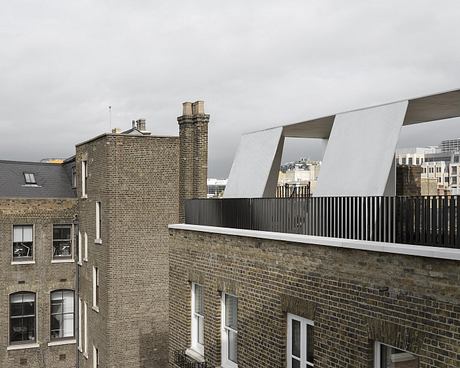 Covent Garden Apartment by Carmody Groarke - 7