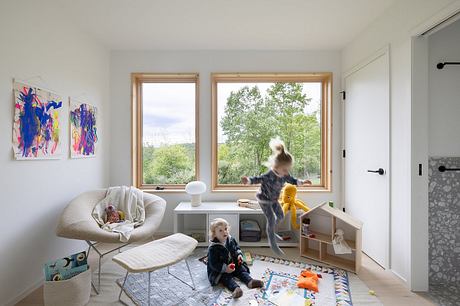 House on a Hill: Vertical Living - 6